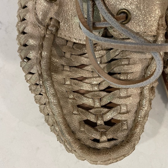 Frye shoes - woman’s 8-8.5 - Picture 3 of 7